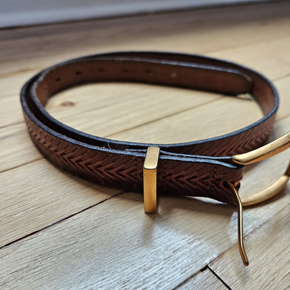 Gap MEDIUM Brown Leather Belt with Gold Buckle
